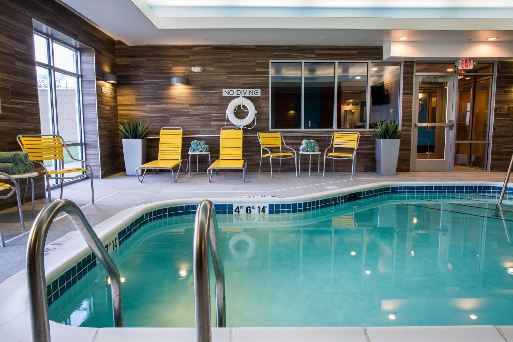 Fairfield Inn & Suites By Marriott Lincoln Southeast Exteriér fotografie