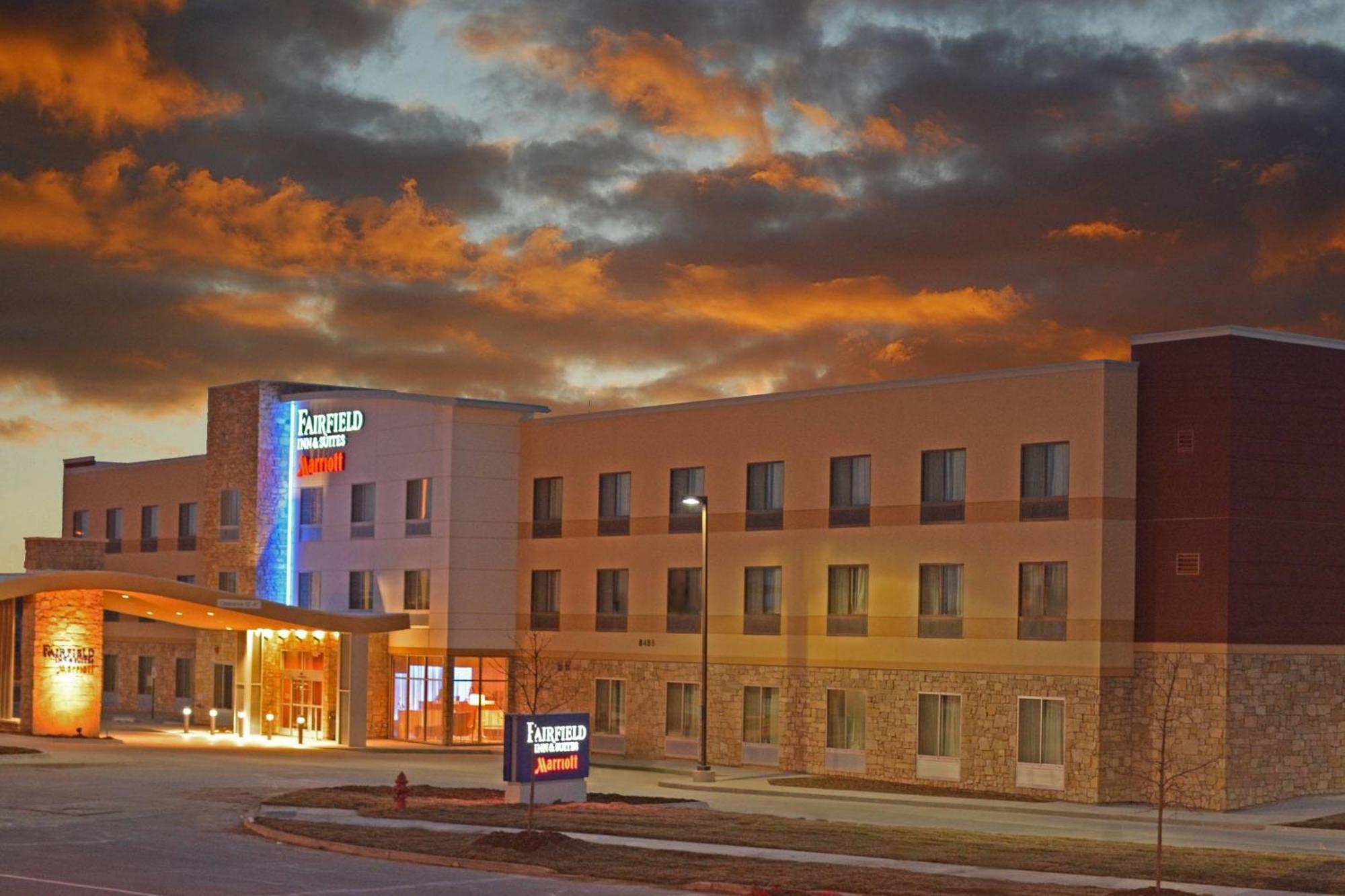 Fairfield Inn & Suites By Marriott Lincoln Southeast Exteriér fotografie