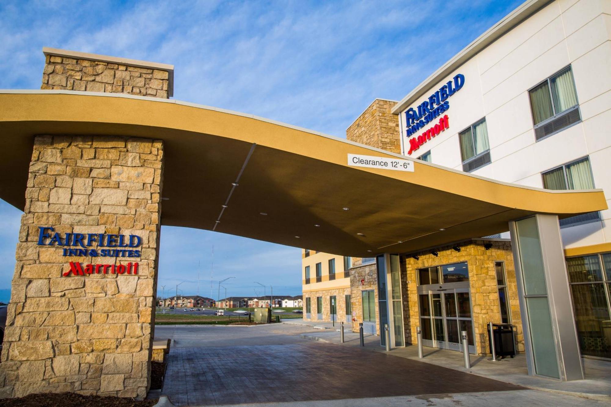 Fairfield Inn & Suites By Marriott Lincoln Southeast Exteriér fotografie