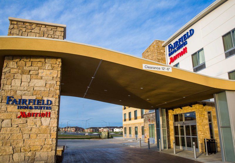 Fairfield Inn & Suites By Marriott Lincoln Southeast Exteriér fotografie